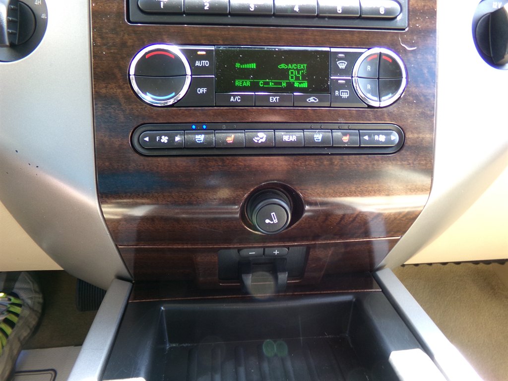 2014 Ford Expedition - $12,995