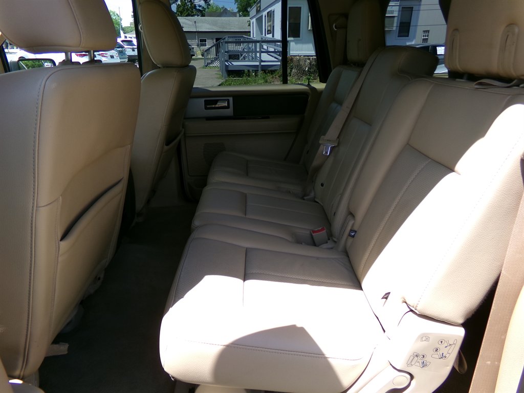 2014 Ford Expedition - $12,995