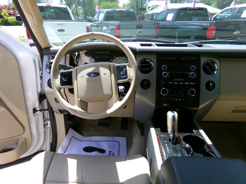 2014 Ford Expedition - $12,995