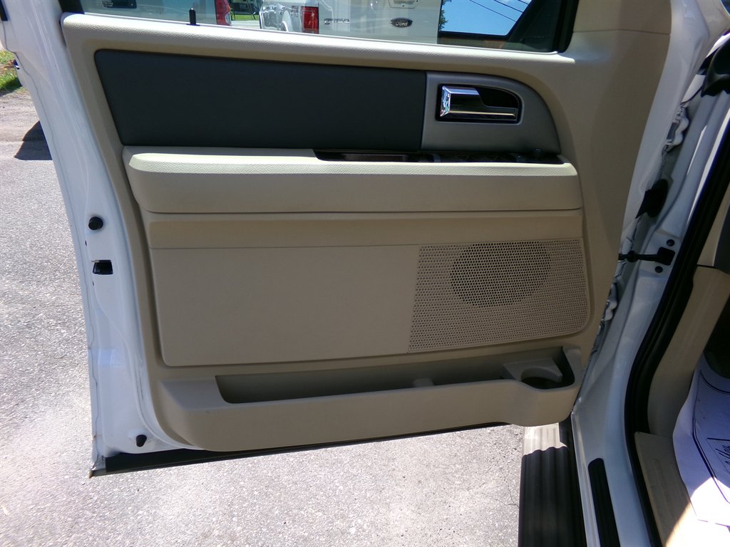 2014 Ford Expedition - $12,995