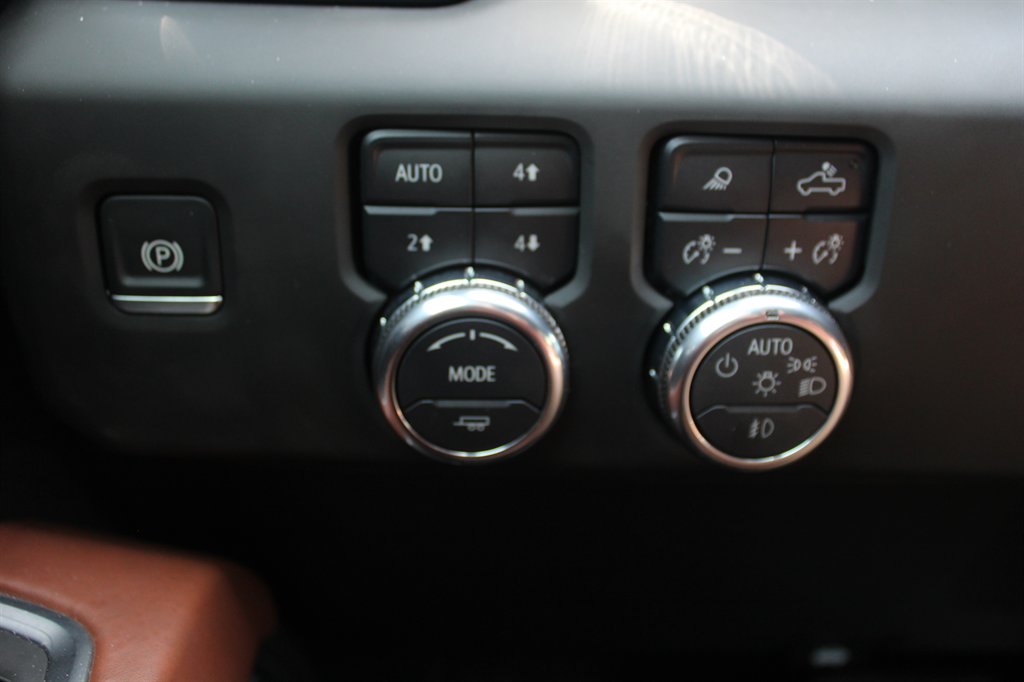 2025 GMC Sierra 2500 - $79,995