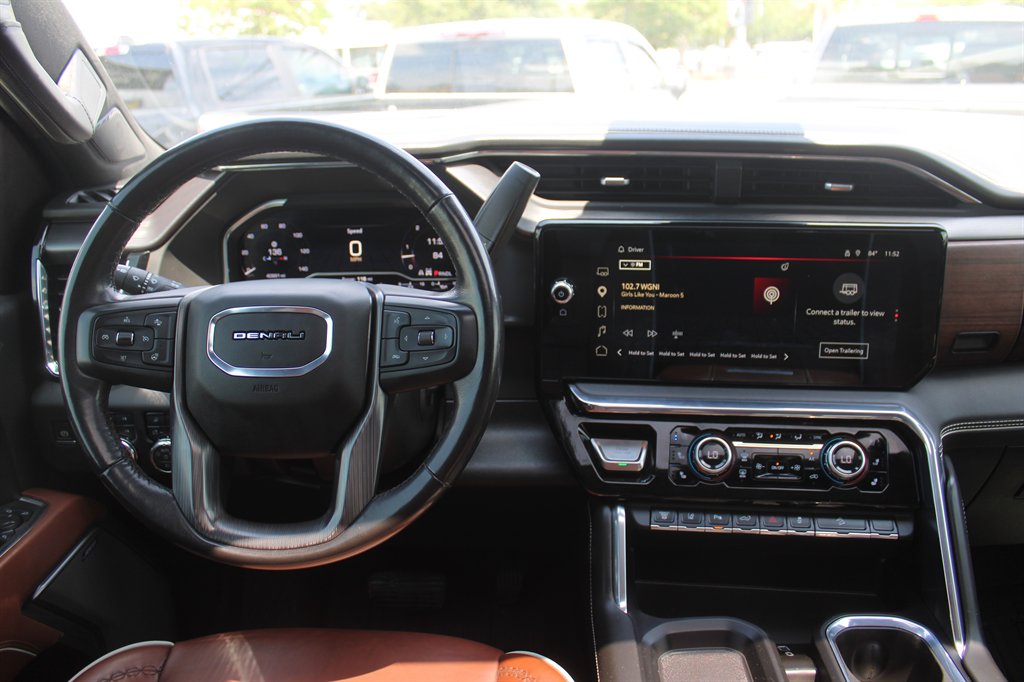 2025 GMC Sierra 2500 - $79,995