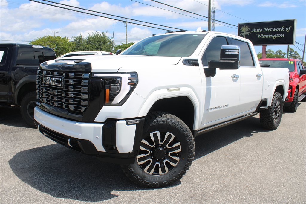 2025 GMC Sierra 2500 - $79,995