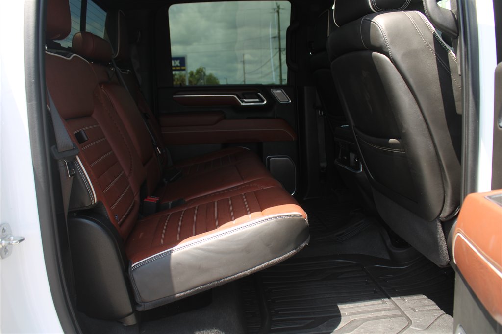 2025 GMC Sierra 2500 - $79,995