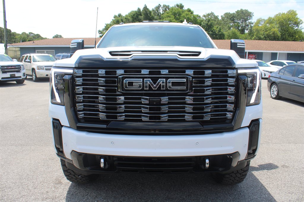 2025 GMC Sierra 2500 - $79,995