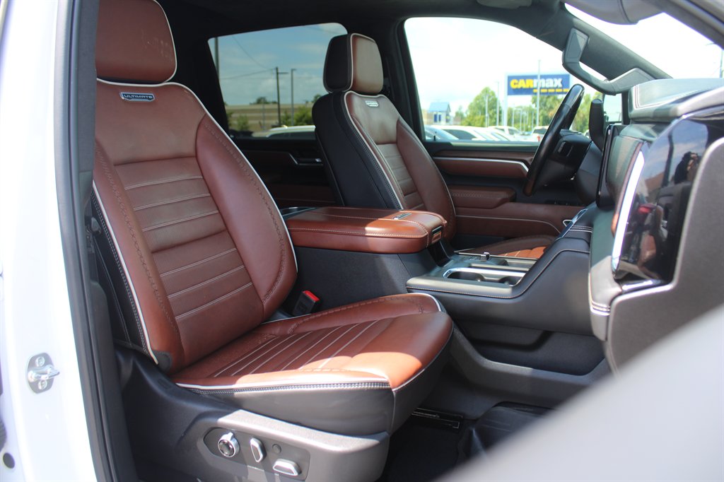 2025 GMC Sierra 2500 - $79,995
