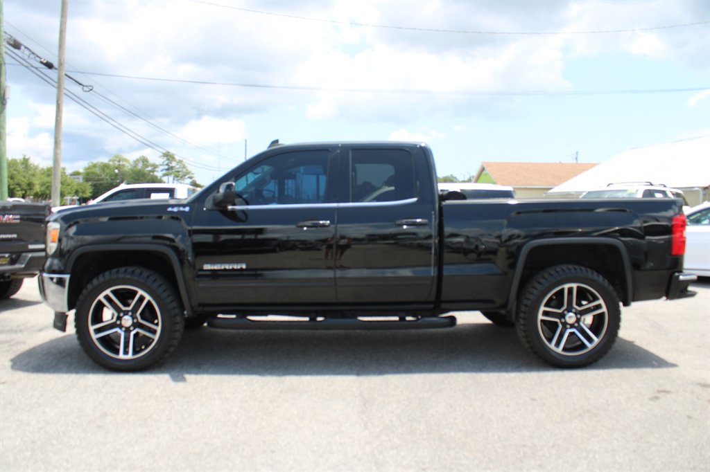 2015 GMC Sierra - $21,995