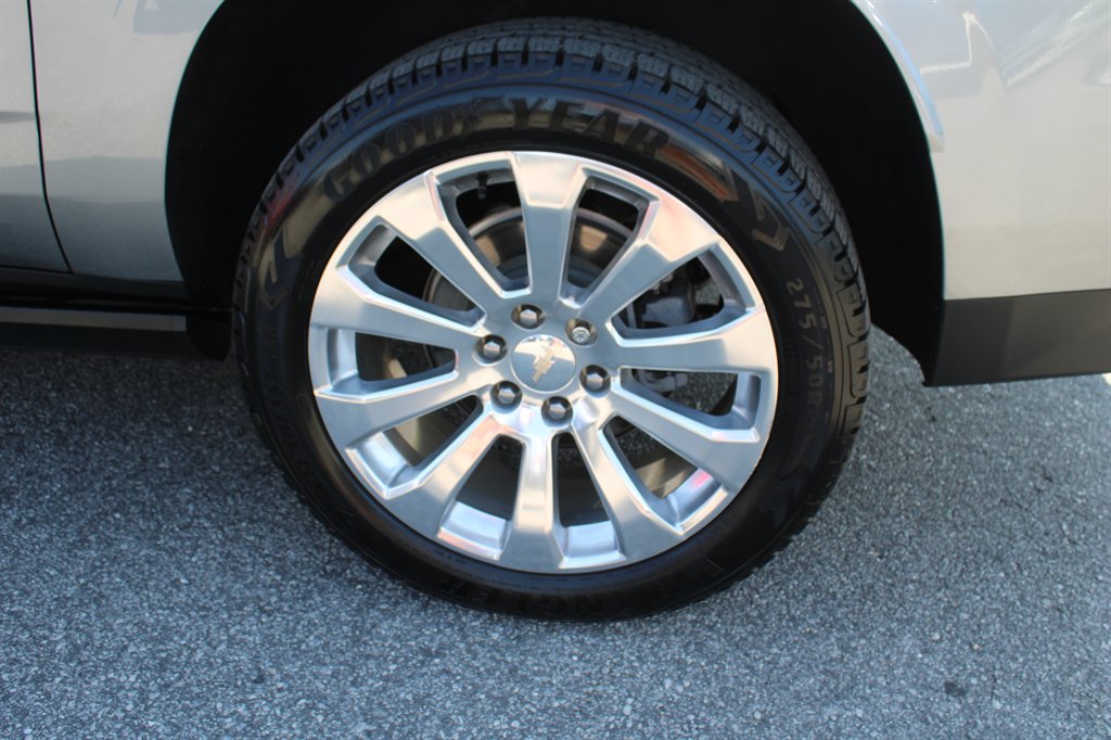 2023 Chevrolet Suburban - $53,995