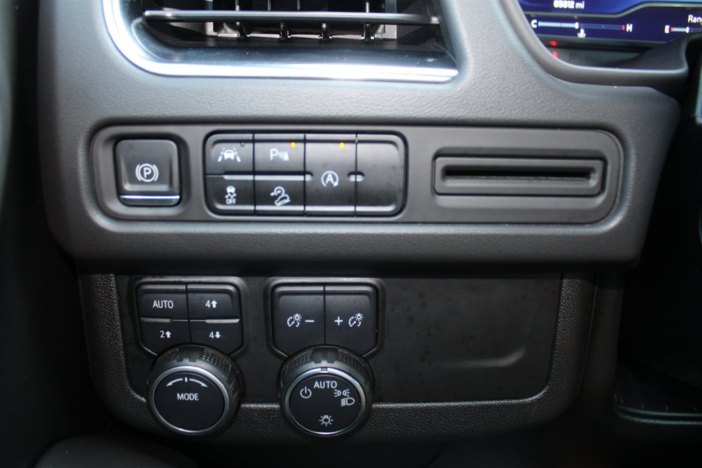 2023 Chevrolet Suburban - $53,995