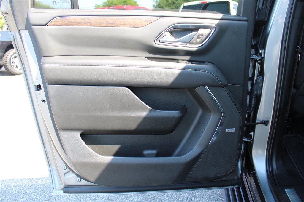2023 Chevrolet Suburban - $53,995