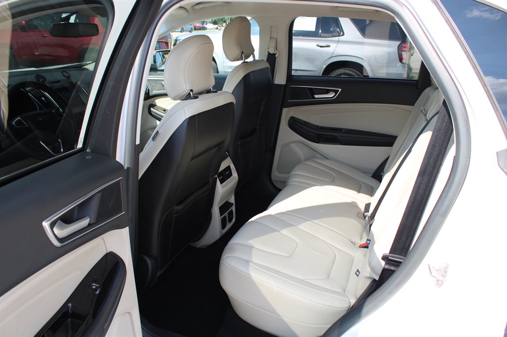 2016 Ford Edge - $11,995