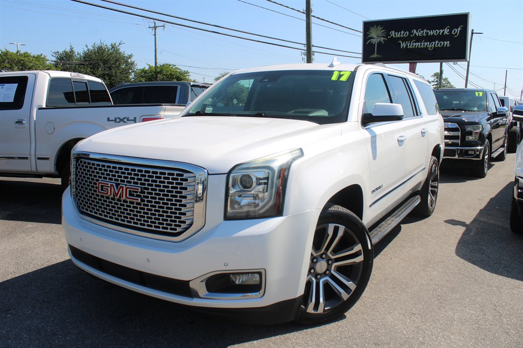 White 2017 GMC Yukon XL SUV / Crossover 4X2 Automatic