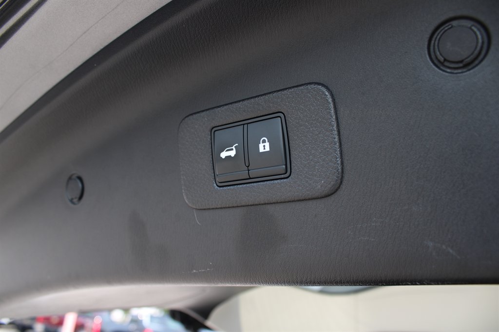 2022 Nissan Armada - $27,995