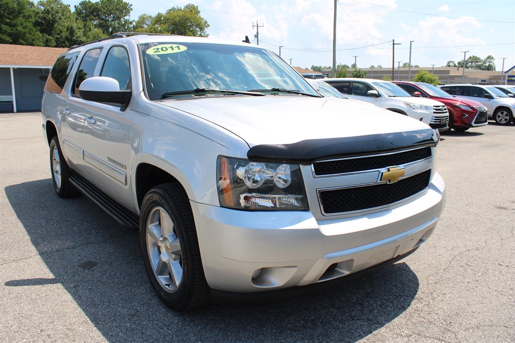 2011 Chevrolet Suburban - $13,995