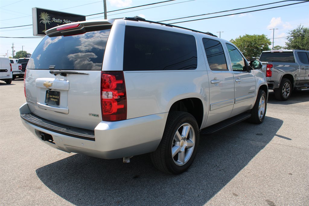 2011 Chevrolet Suburban - $13,995