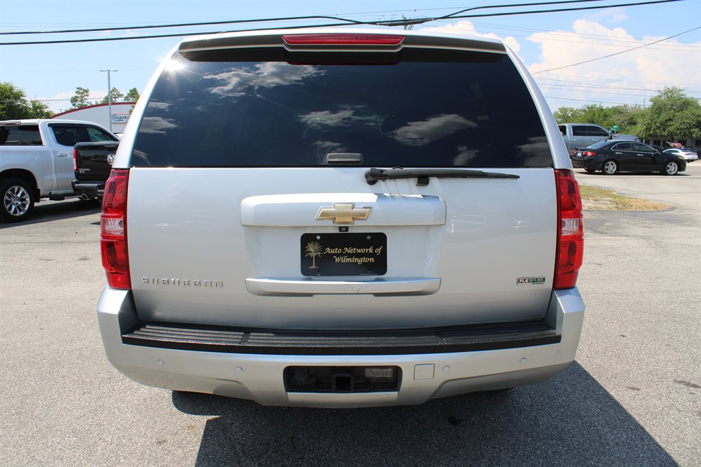 2011 Chevrolet Suburban - $13,995