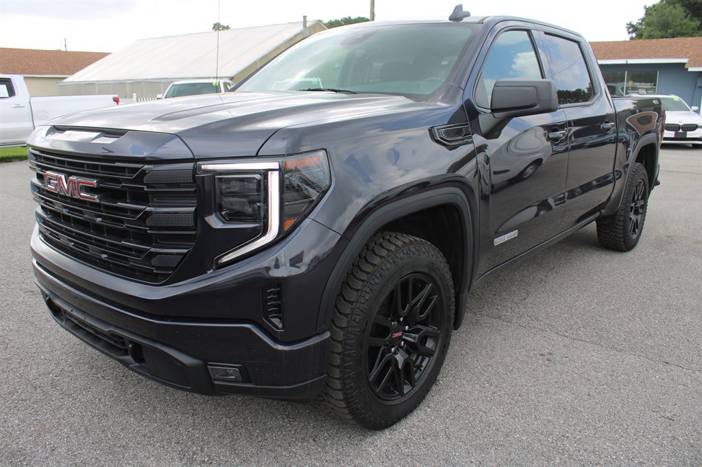 2022 GMC Sierra - $39,995
