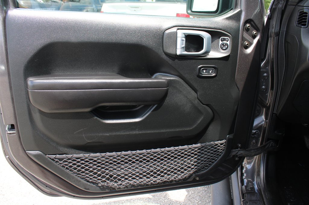 2020 Jeep Gladiator - $36,995