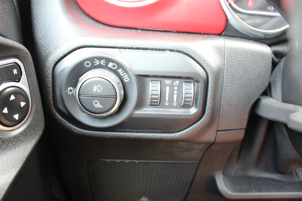 2020 Jeep Gladiator - $36,995