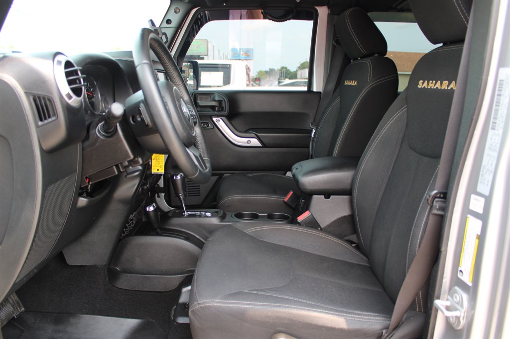 2015 Jeep Wrangler - $23,995