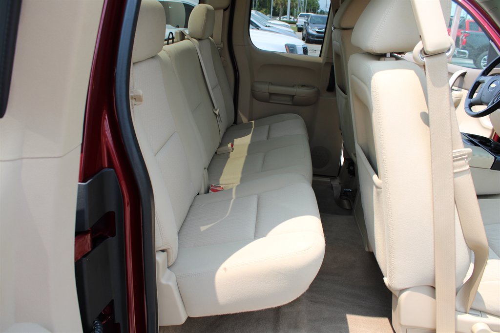 2013 Chevrolet Silverado - $16,995