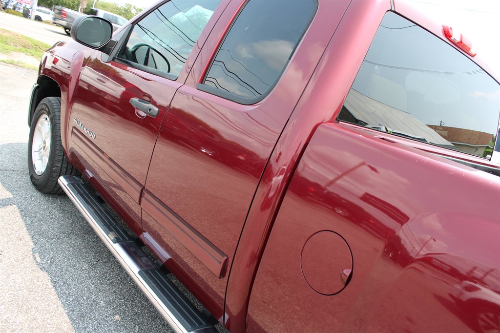 2013 Chevrolet Silverado - $16,995