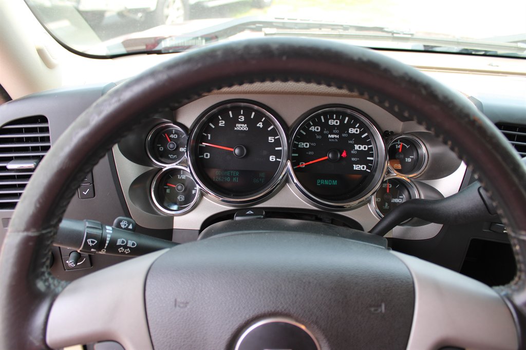 2013 Chevrolet Silverado - $16,995
