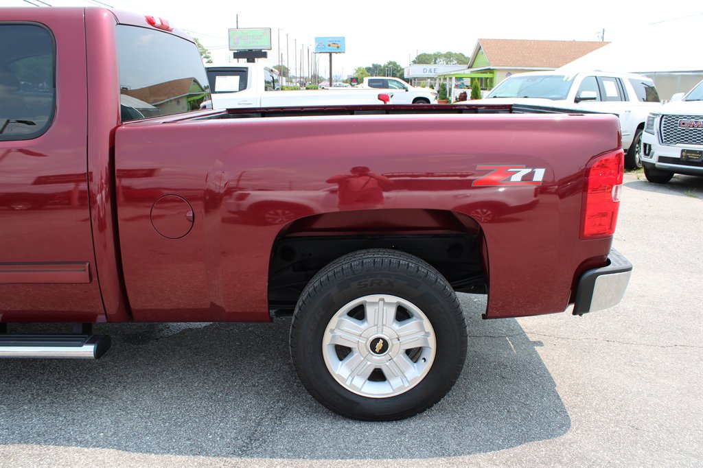 2013 Chevrolet Silverado - $16,995