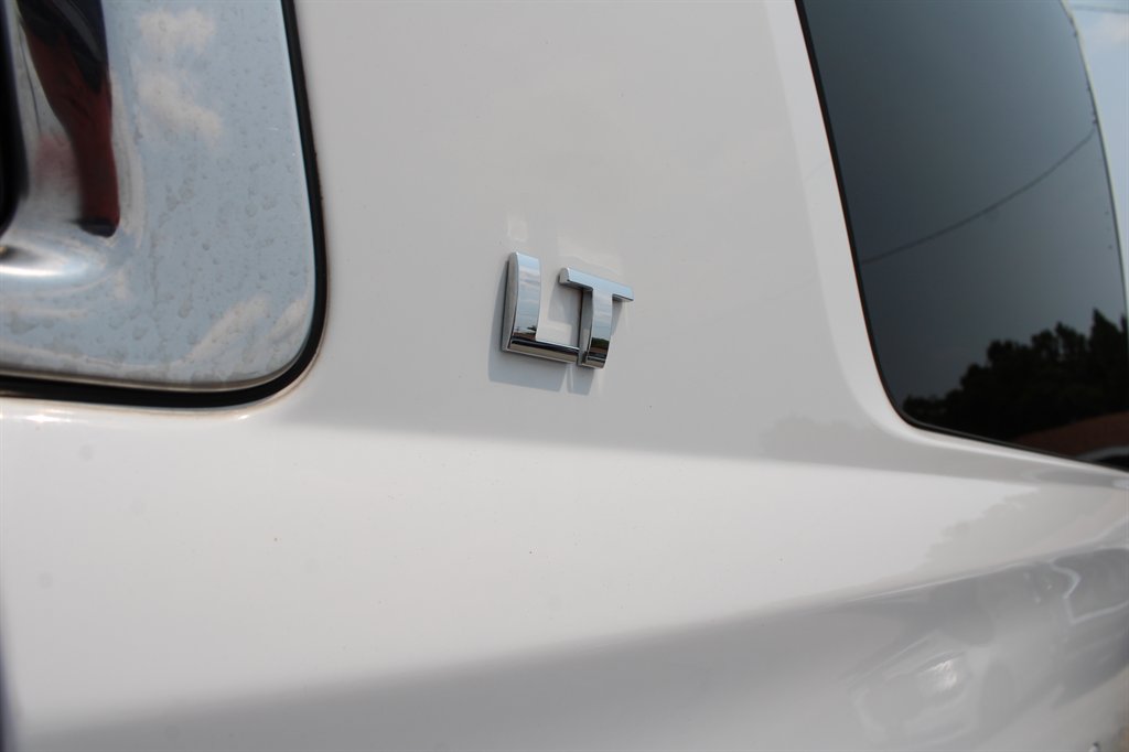 2020 Chevrolet Tahoe - $28,995