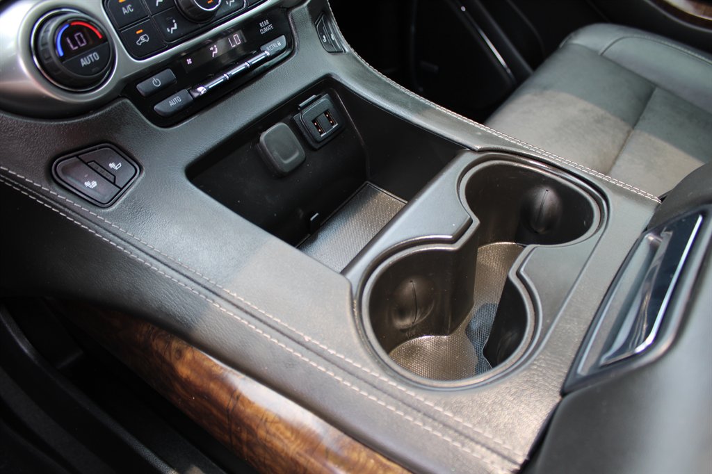 2020 Chevrolet Tahoe - $28,995