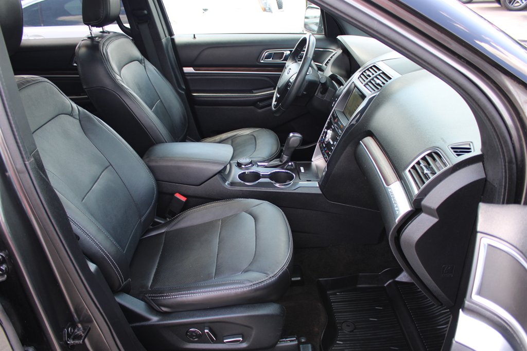 2018 Ford Explorer - $18,995