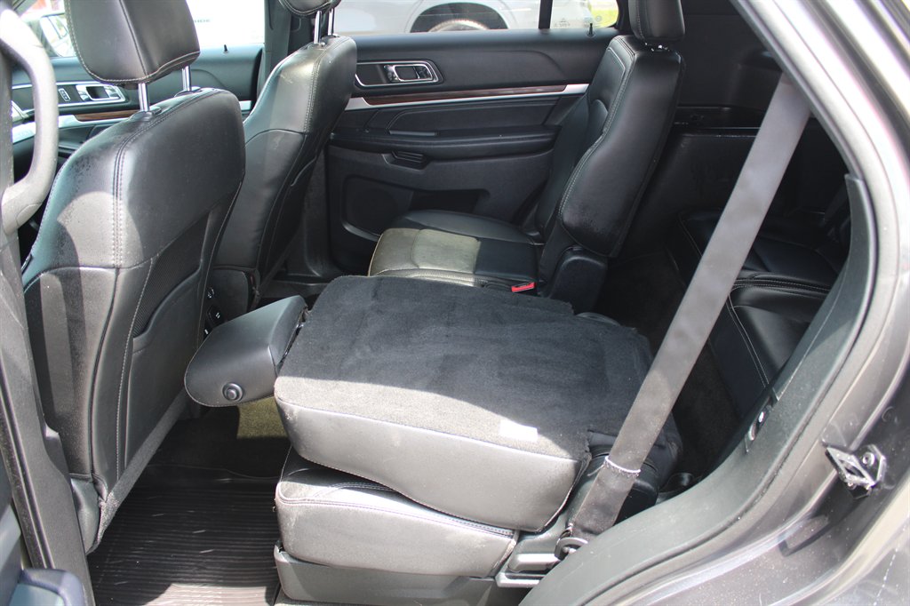 2018 Ford Explorer - $18,995