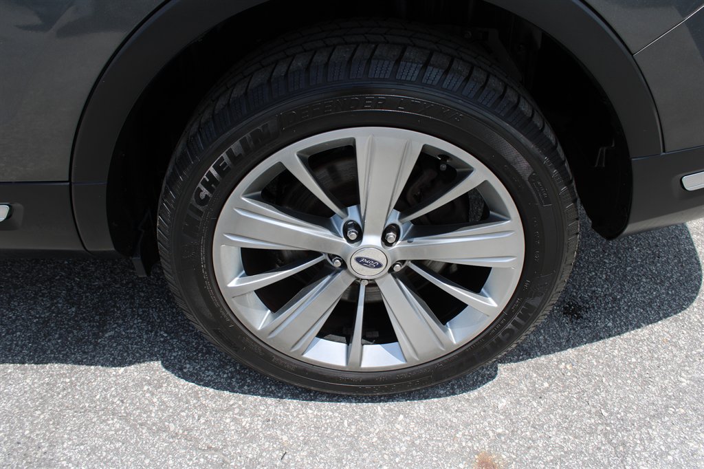 2018 Ford Explorer - $18,995