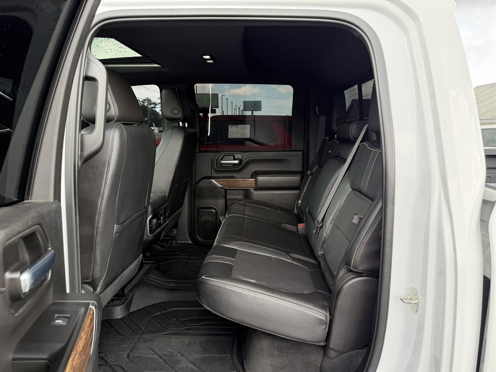 2020 Chevrolet Silverado - $46,995
