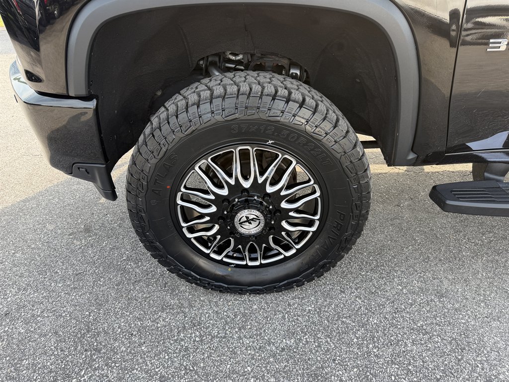 2020 Chevrolet Silverado - $48,995