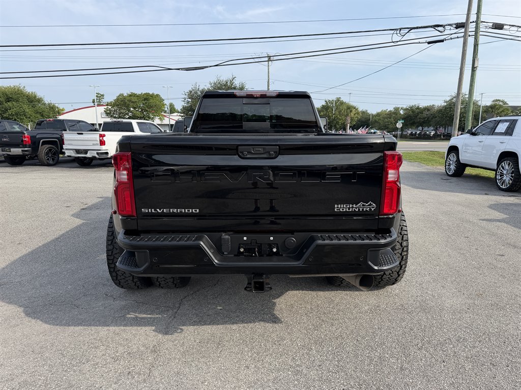 2020 Chevrolet Silverado - $48,995