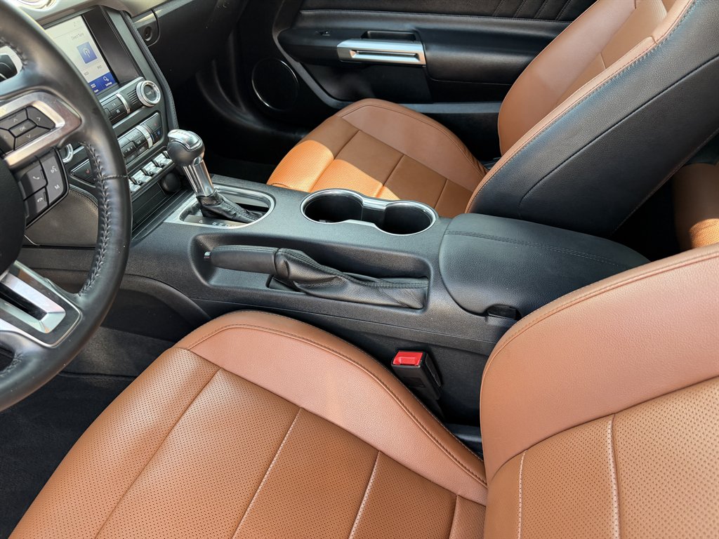 2021 Ford Mustang - $29,995