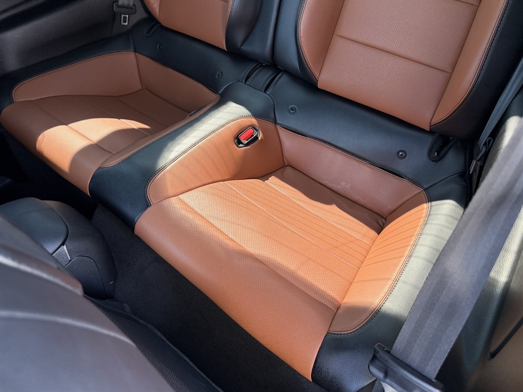 2021 Ford Mustang - $29,995