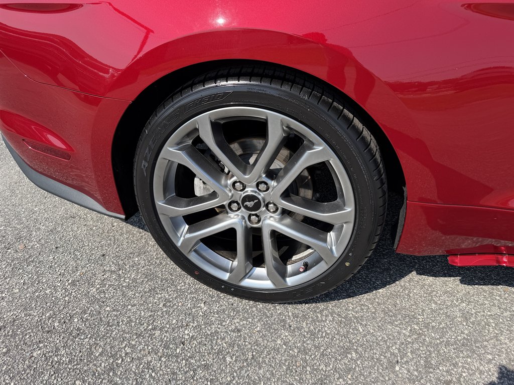 2021 Ford Mustang - $29,995