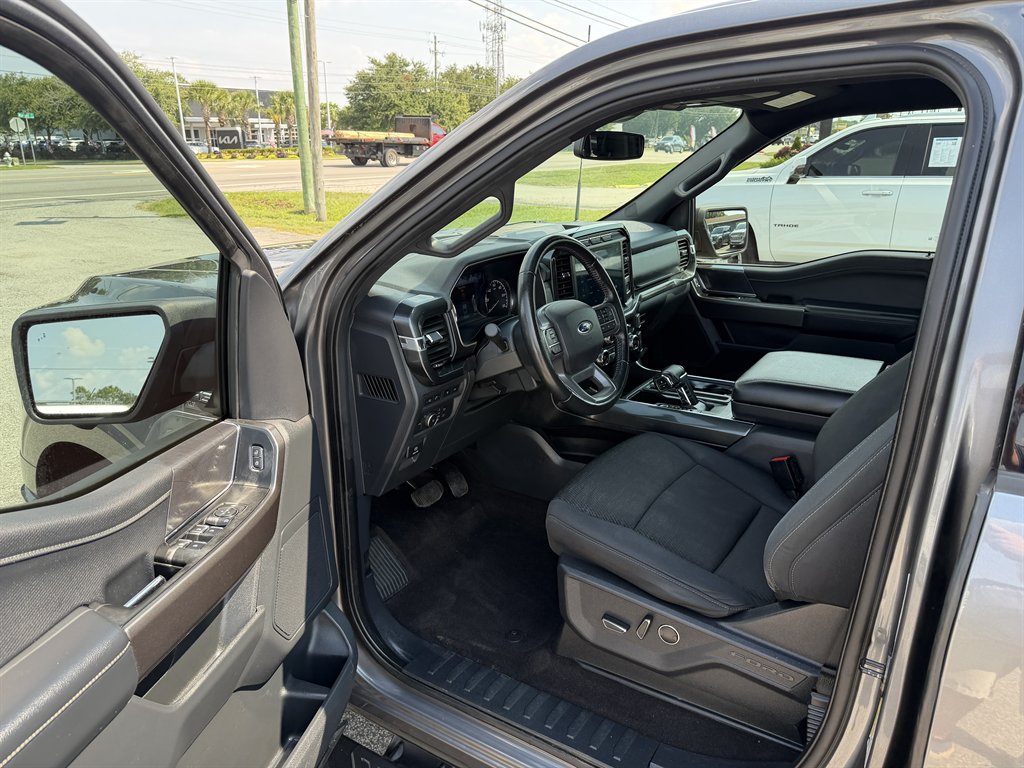 2021 Ford F-150 - $38,995
