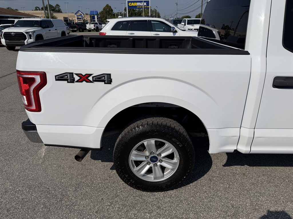 2016 Ford F-150 - $21,995