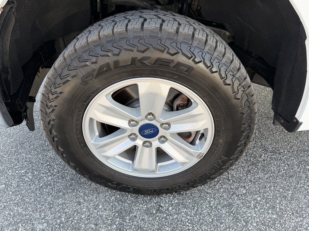 2016 Ford F-150 - $21,995