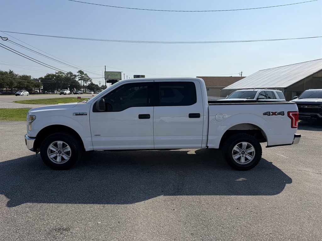 2016 Ford F-150 - $21,995