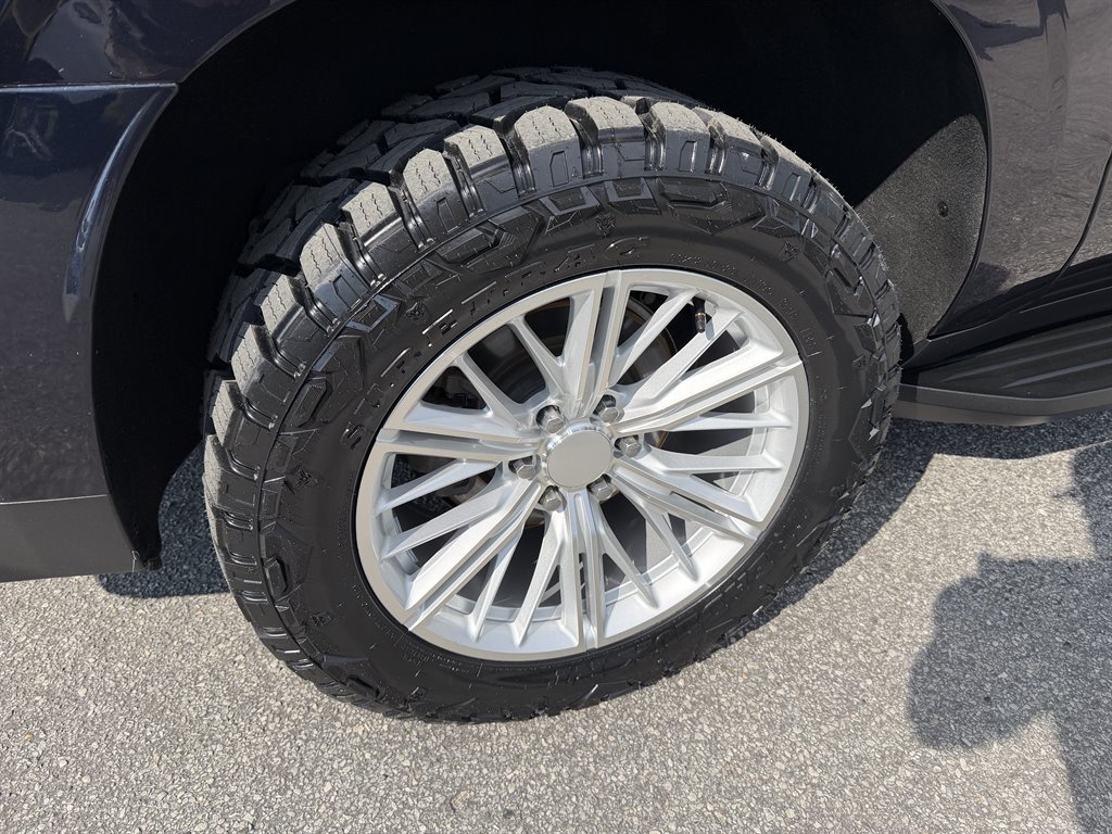 2022 Chevrolet Suburban - $39,995