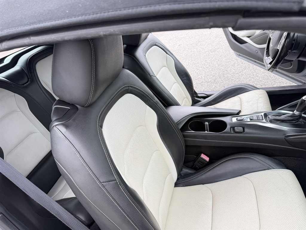 2019 Chevrolet Camaro - $18,995