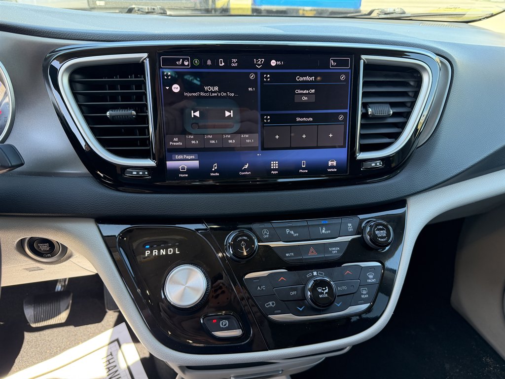 2023 Chrysler Pacifica - $22,995