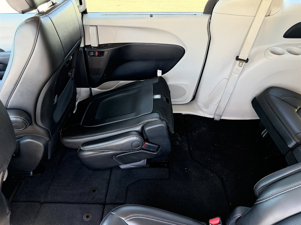 2023 Chrysler Pacifica - $22,995