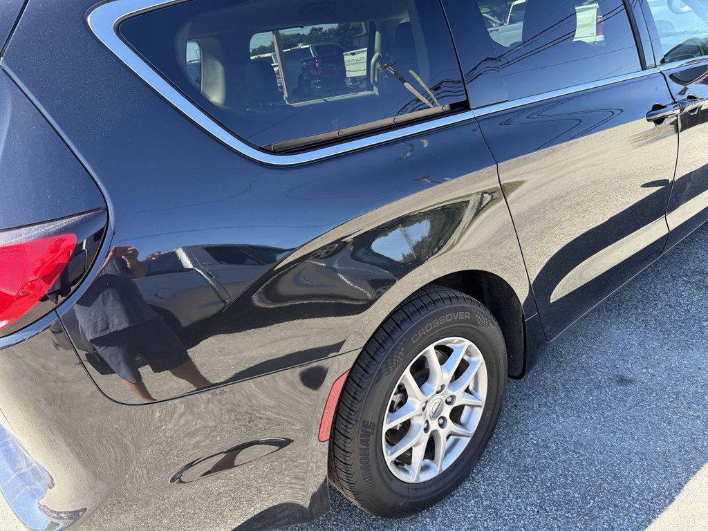 2023 Chrysler Pacifica - $22,995