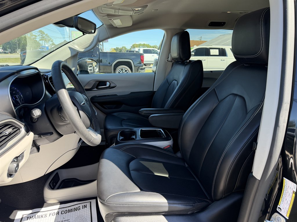 2023 Chrysler Pacifica - $22,995