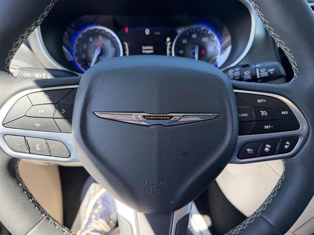 2023 Chrysler Pacifica - $22,995